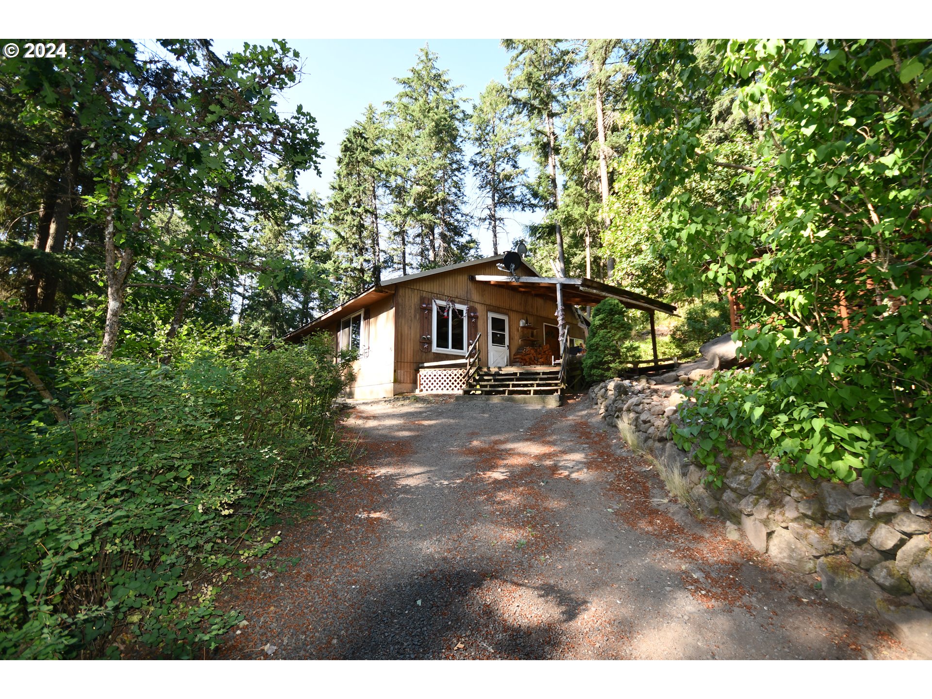3475 Mosier Creek Road Mosier, OR 97040 - Photo 22 of 48 Gallery Image 22