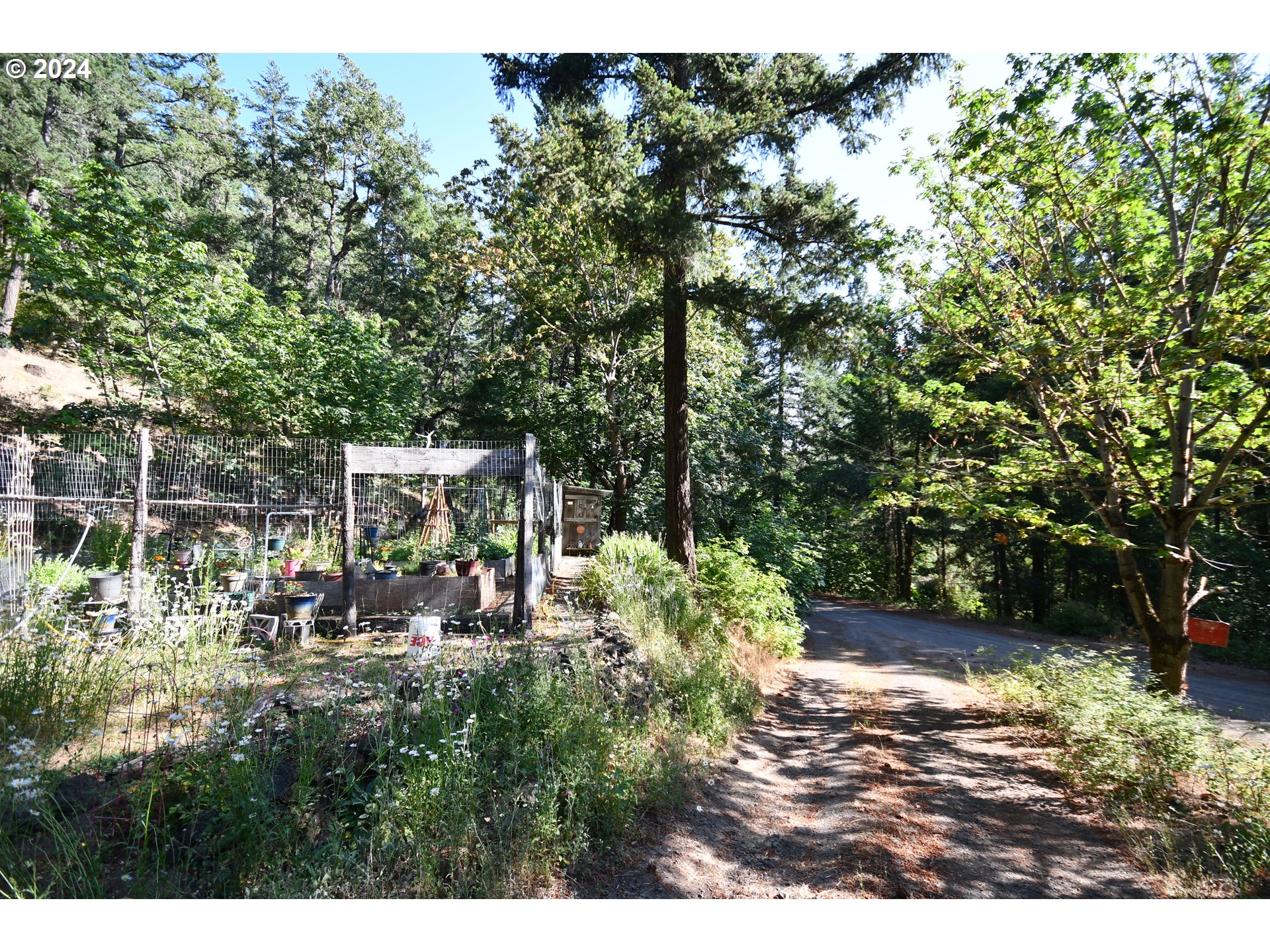 3475 Mosier Creek Road Mosier, OR 97040 - Photo 28 of 48 Gallery Image 28