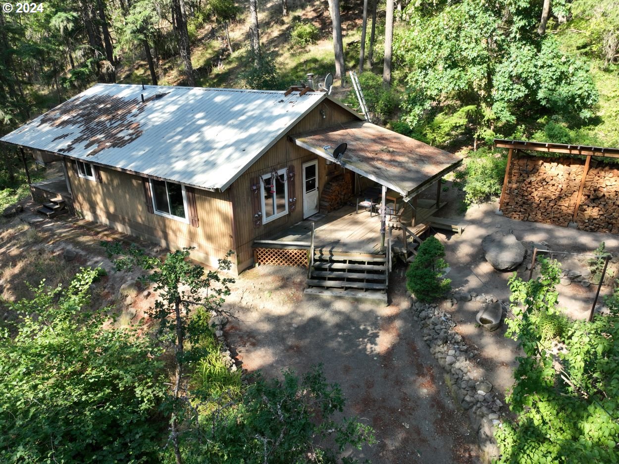 3475 Mosier Creek Road Mosier, OR 97040 - Photo 3 of 48 Gallery Image 3