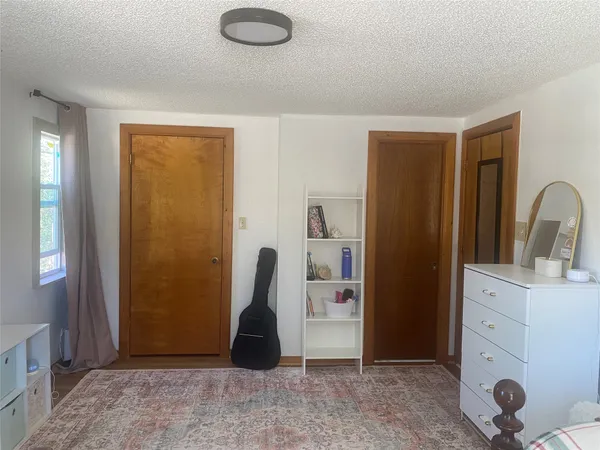 a view of room with shower