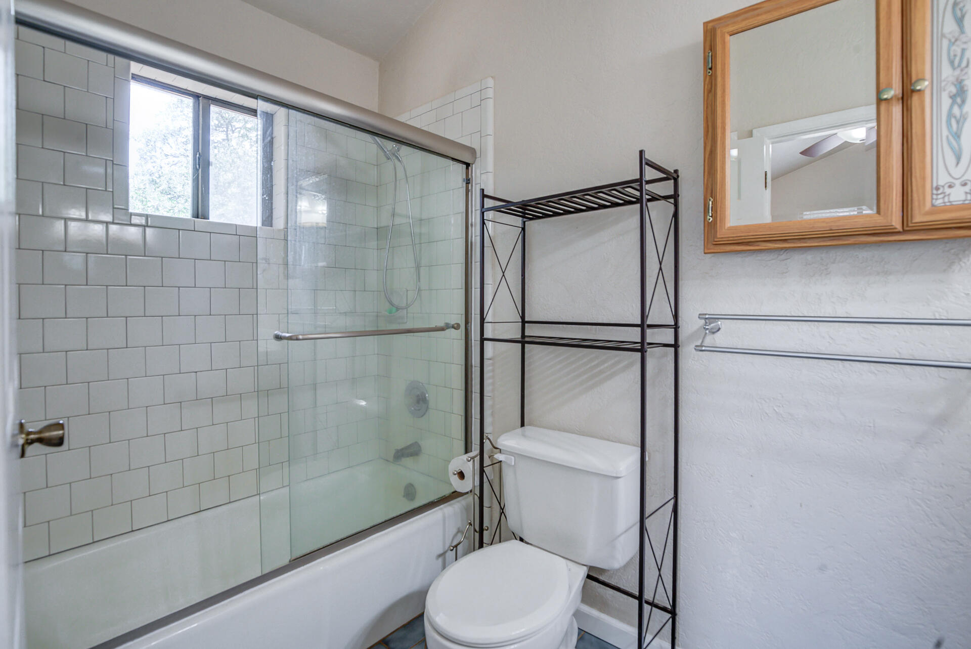 18080 Benson Road Cottonwood, CA 96022 - Photo 36 of 54 AP-BAth