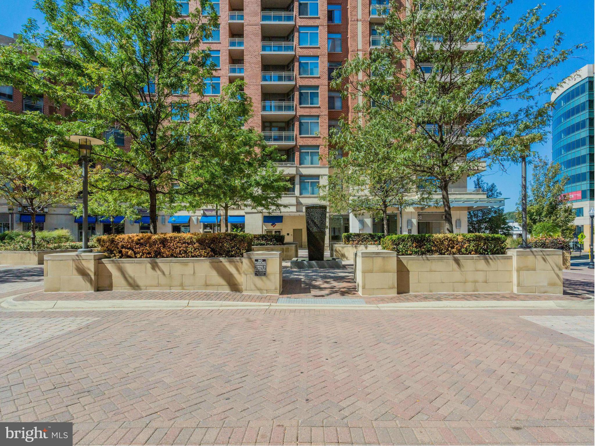 3650 South Glebe Road, Unit 570 Arlington, VA 22202 - Photo 1 of 30 Exterior (Front)