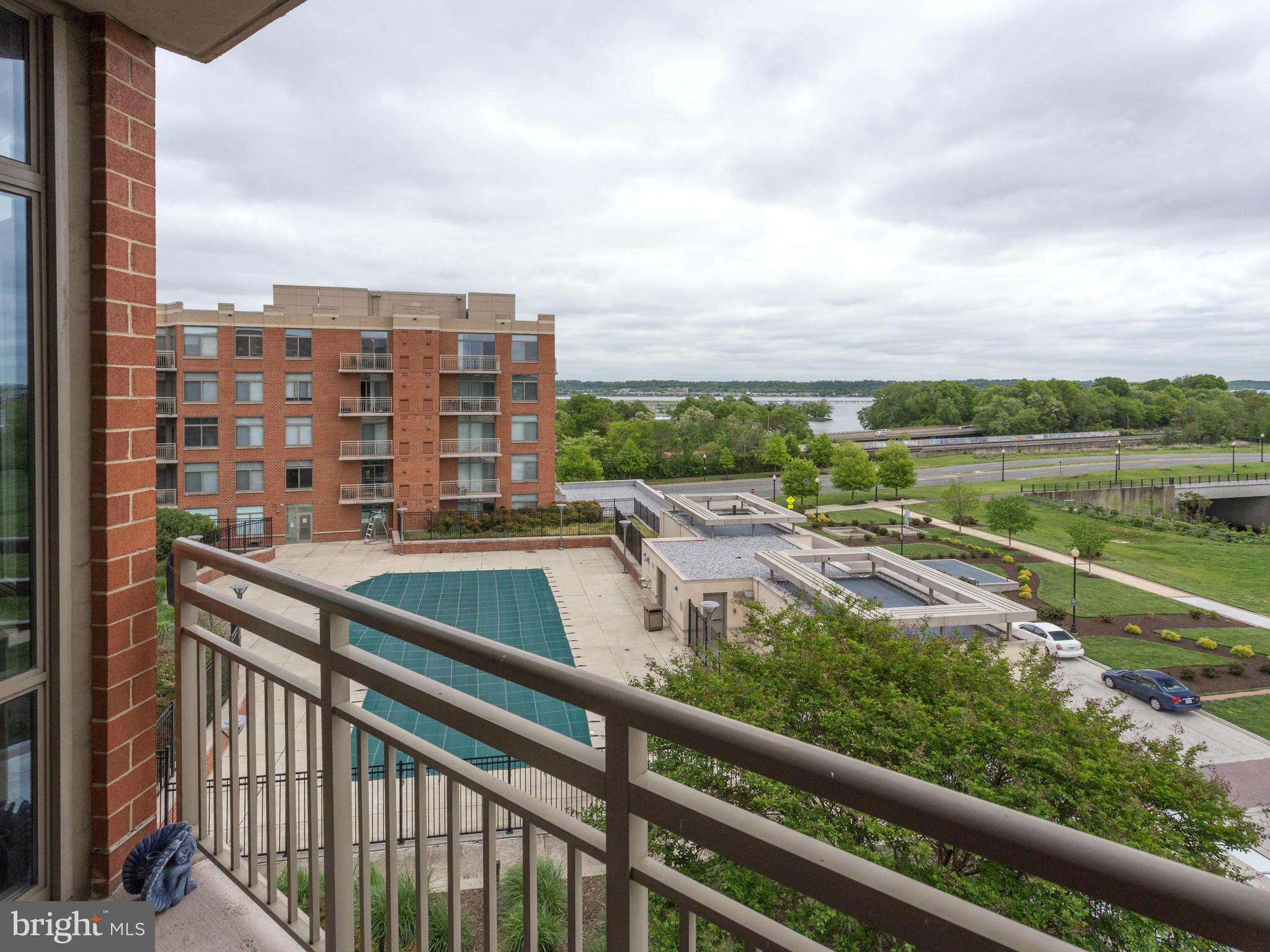3650 South Glebe Road, Unit 570 Arlington, VA 22202 - Photo 25 of 30 Balcony