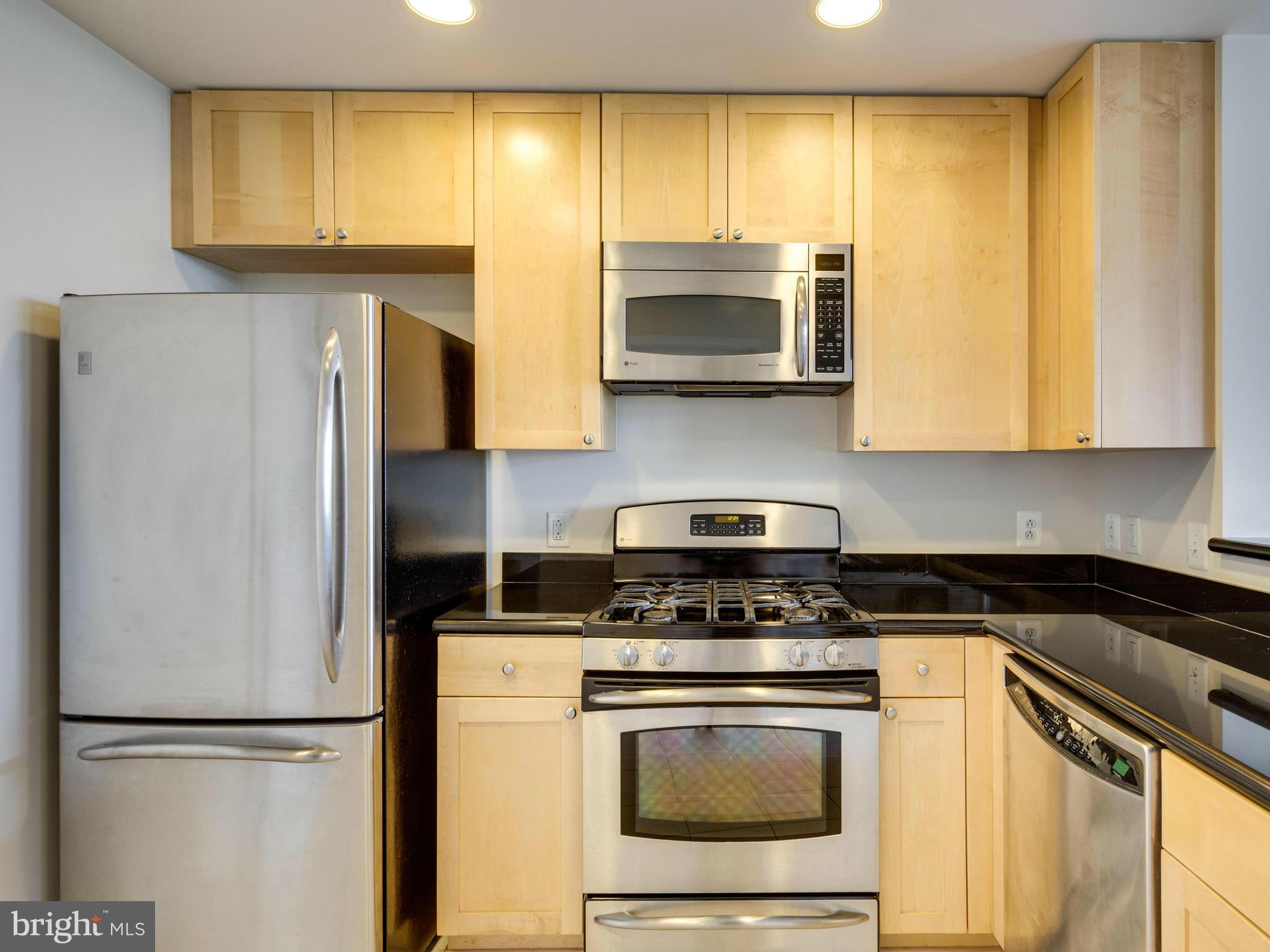 3650 South Glebe Road, Unit 570 Arlington, VA 22202 - Photo 5 of 30 Kitchen