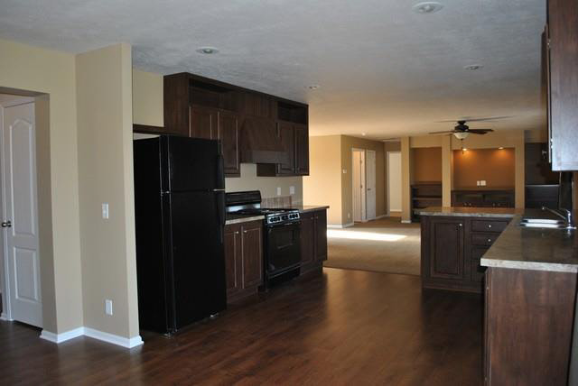 14002 Stowell Road Dundee, MI 48131 - Photo 4 of 18 20386356-3.JPG