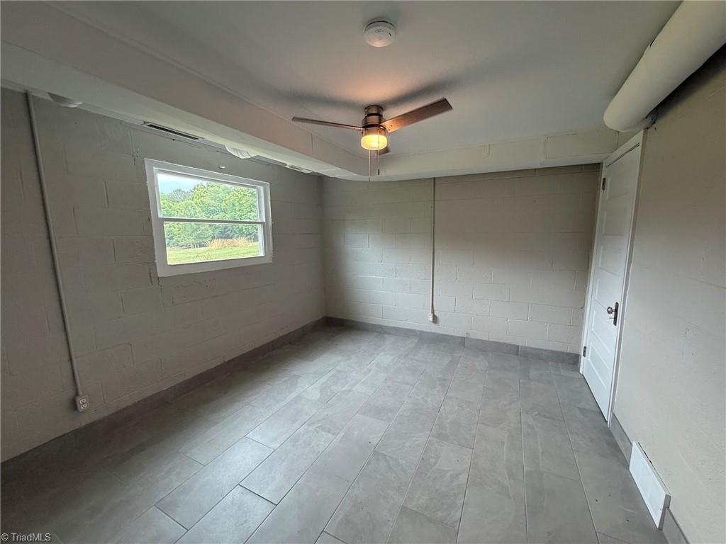 2345 Griffith Road Winston-Salem, NC 27103 - Photo 14 of 24