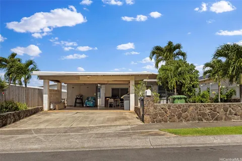 $900,000 | 537 Kekupua Street, Honolulu, HI 96825