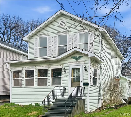 $164,500 | 207 East 2nd Street, Oswego, NY 13126