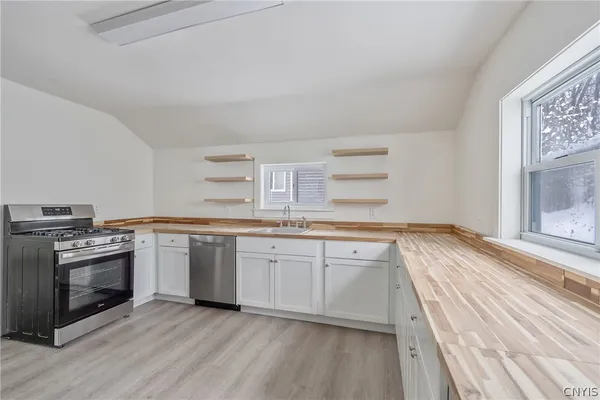 $164,500 | 207 East 2nd Street, Oswego, NY 13126