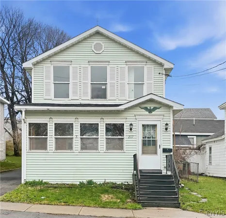 $164,500 | 207 East 2nd Street, Oswego, NY 13126