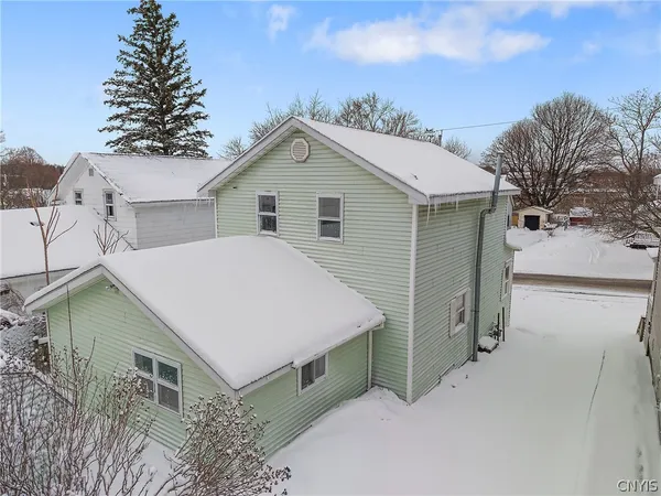 $164,500 | 207 East 2nd Street, Oswego, NY 13126