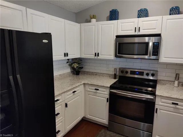 $2,000 | 4314 Rocky Brook Court, Greensboro, NC 27409