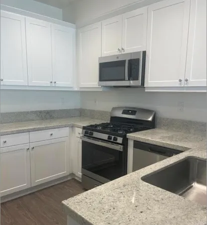 $3,195 | 41983 Ornella Street, Unit 601, Murrieta, CA 92562