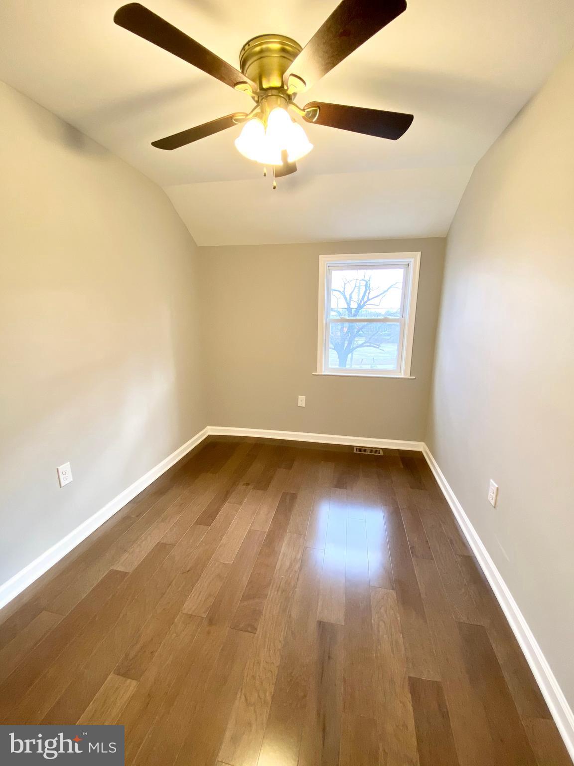 1355 Crofton Road Baltimore, MD 21239 - Photo 15 of 20