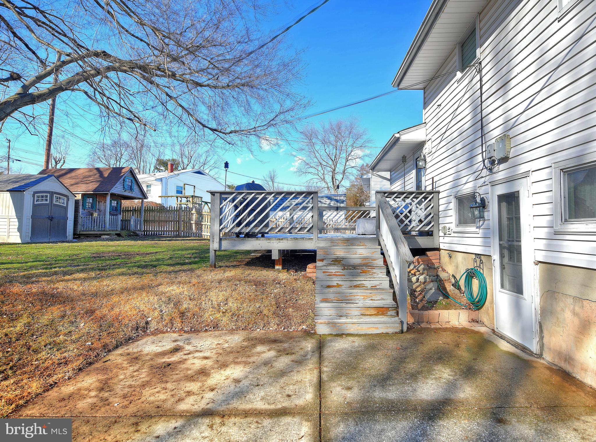 3415 Upton Road Baltimore, MD 21234 - Photo 12 of 35 Deck off back with stairs to yard!!!