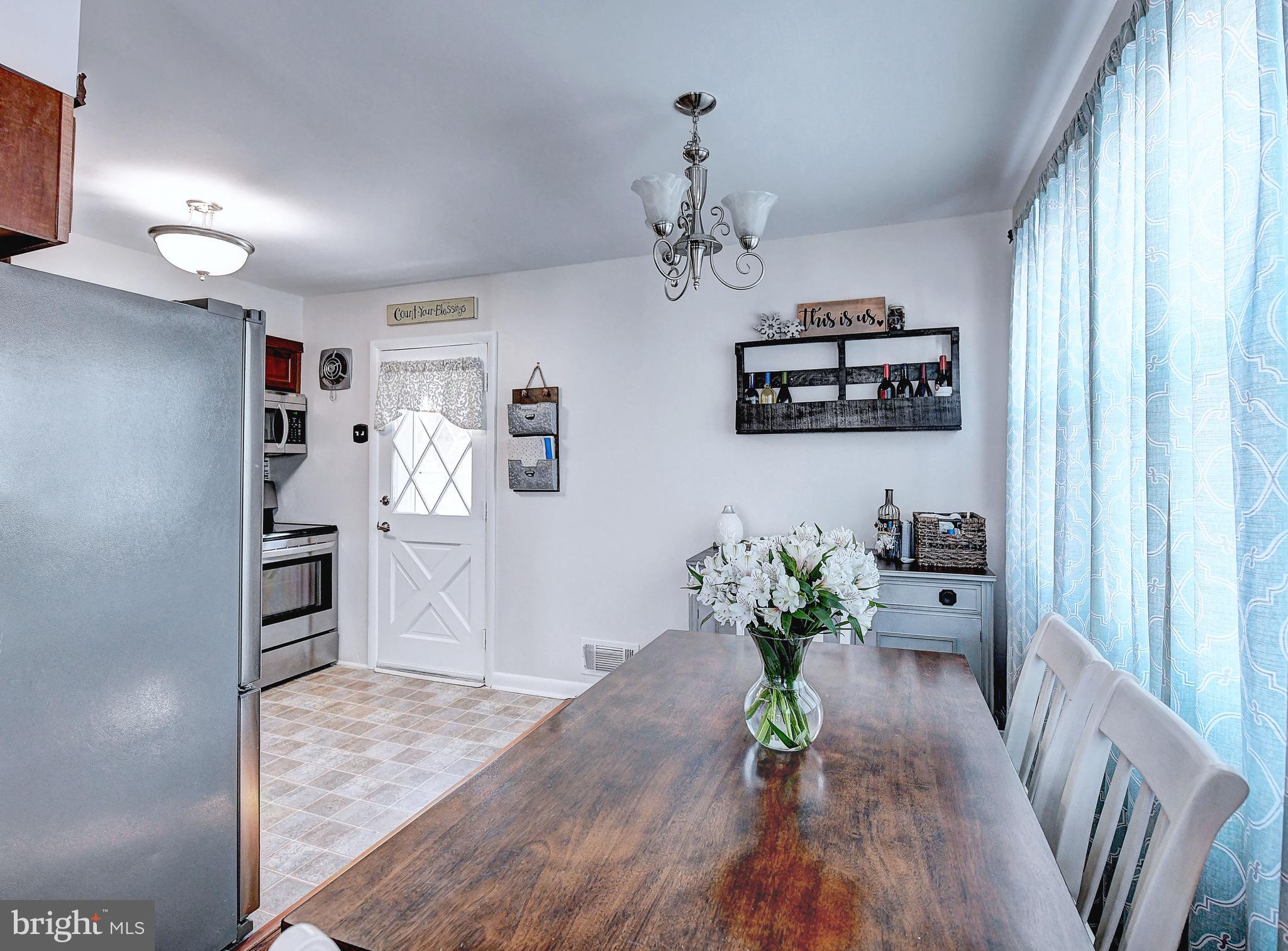 3415 Upton Road Baltimore, MD 21234 - Photo 19 of 35 Eat in kitchen table space / Dining Area