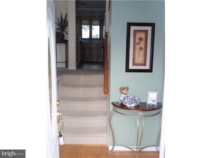 749 Longstreth Road Warminster, PA 18974 - Photo 3 of 18 Foyer