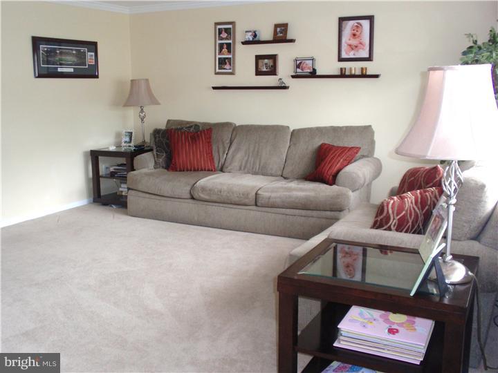 749 Longstreth Road Warminster, PA 18974 - Photo 4 of 18 Family Room