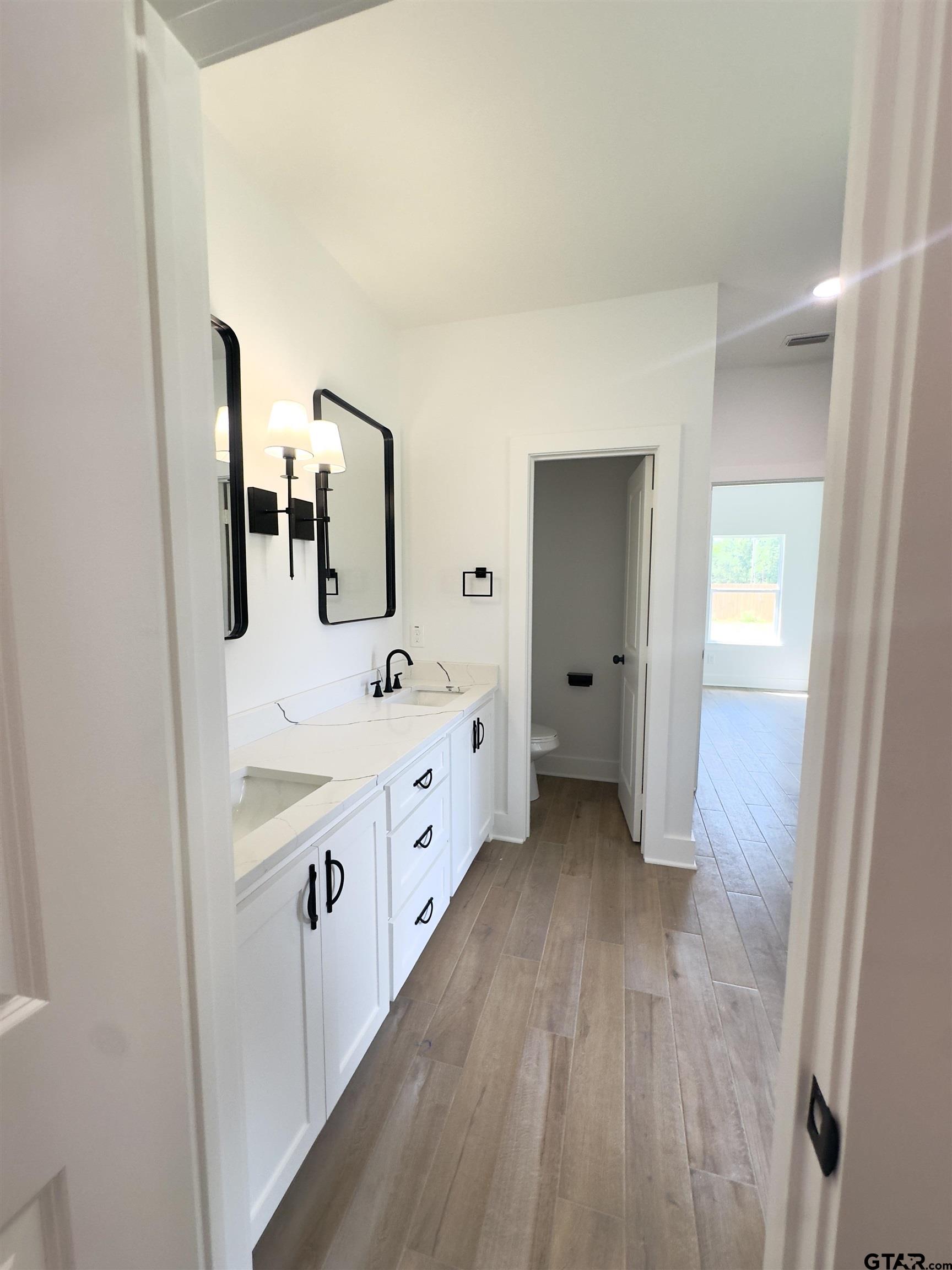 4890 County Road 384 Tyler, TX 75708 - Photo 18 of 36