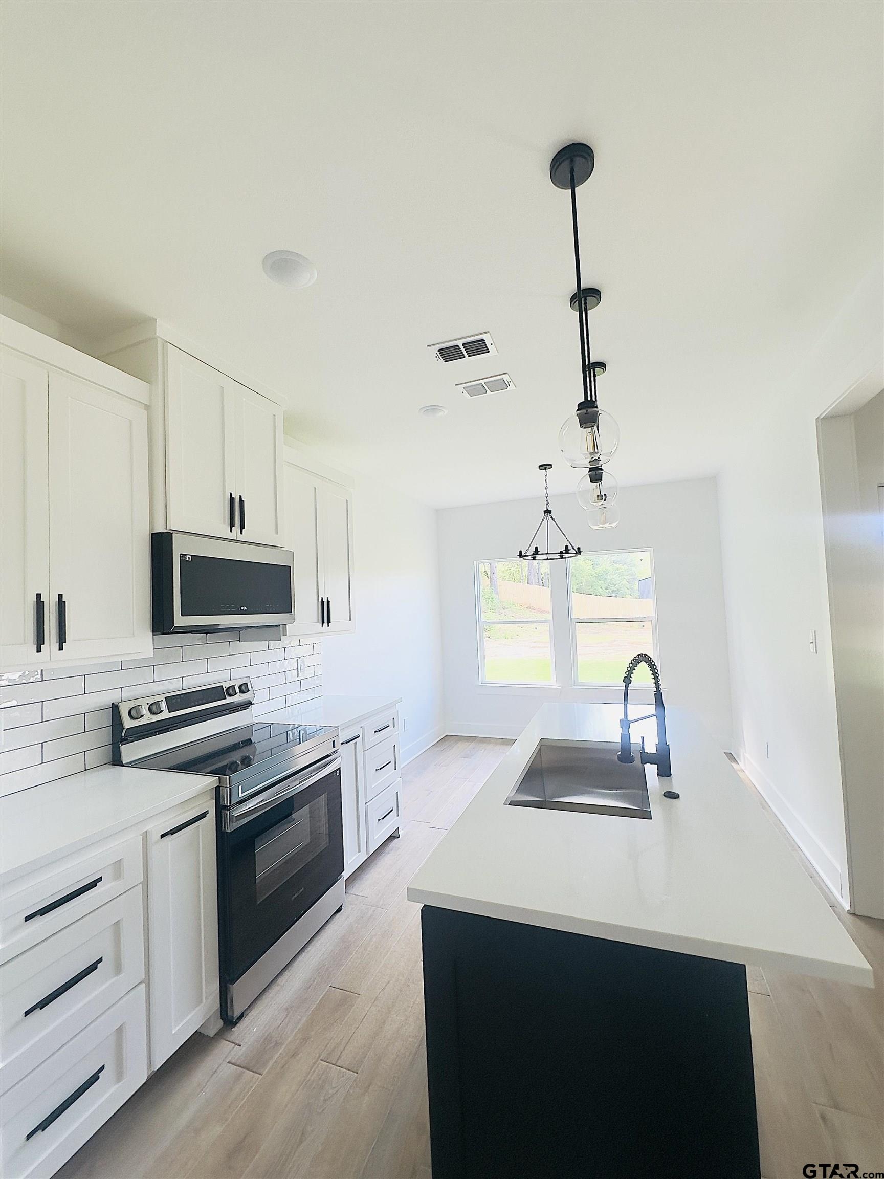 4890 County Road 384 Tyler, TX 75708 - Photo 3 of 36