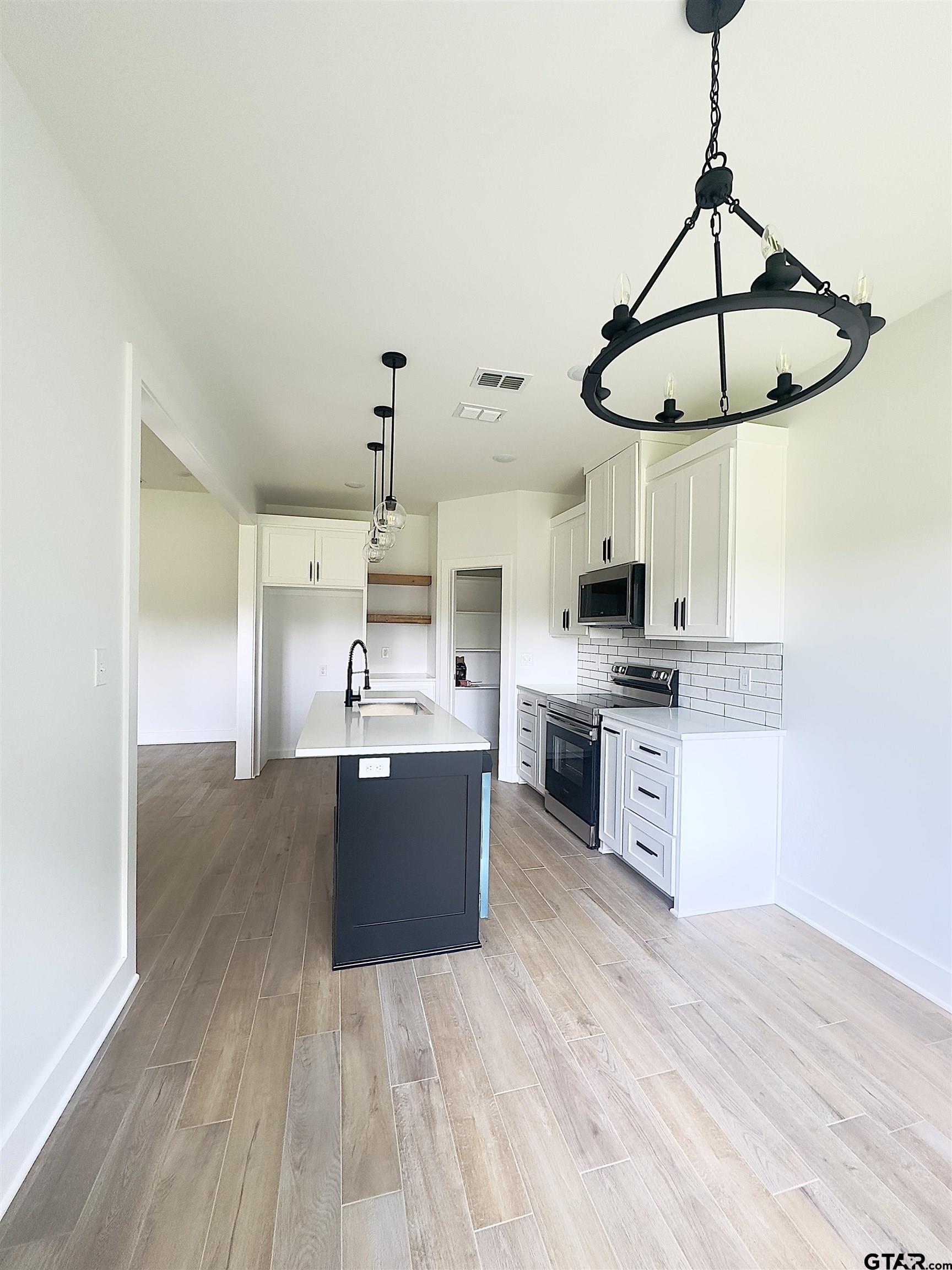 4890 County Road 384 Tyler, TX 75708 - Photo 5 of 36