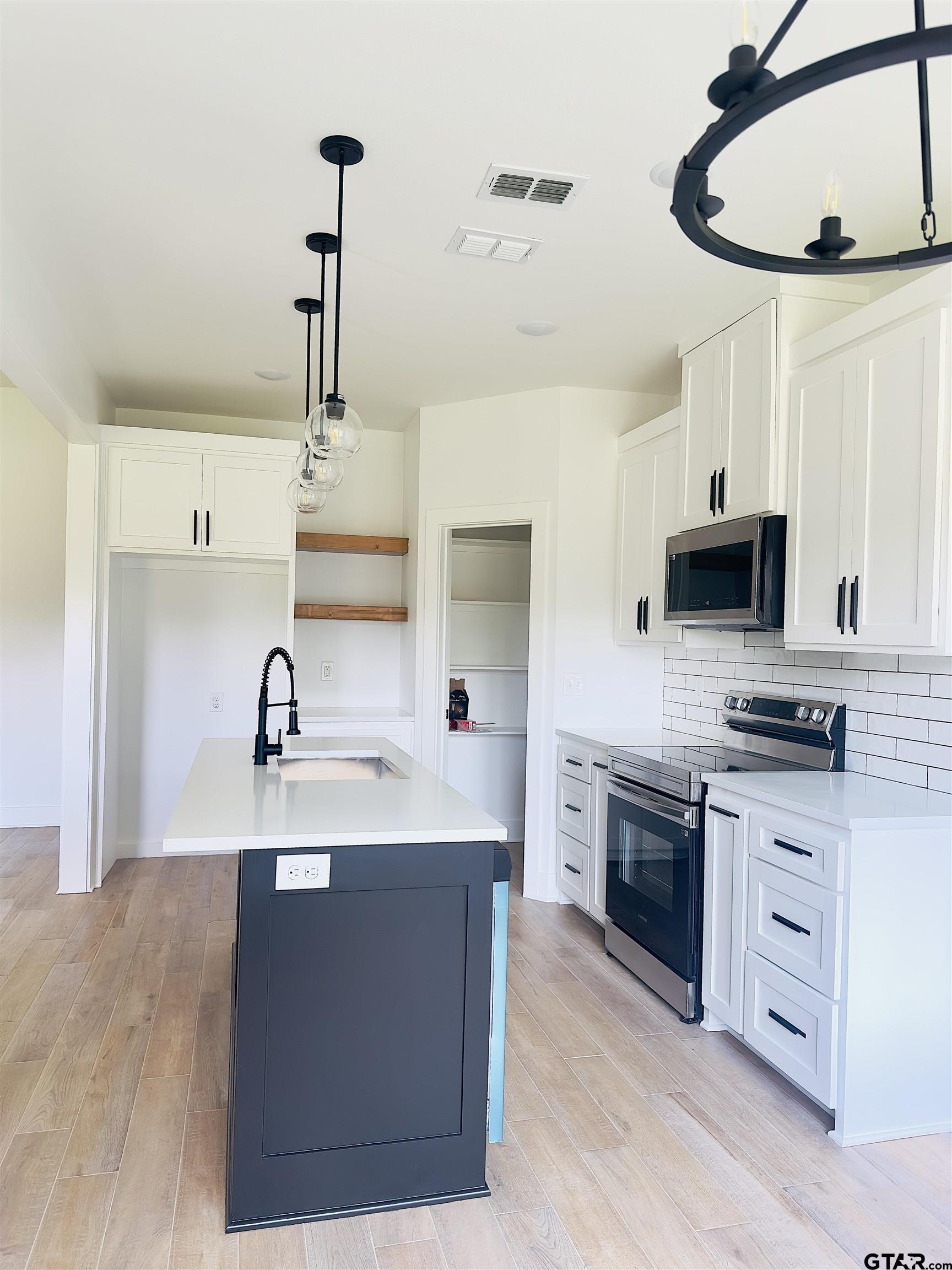 4890 County Road 384 Tyler, TX 75708 - Photo 7 of 36