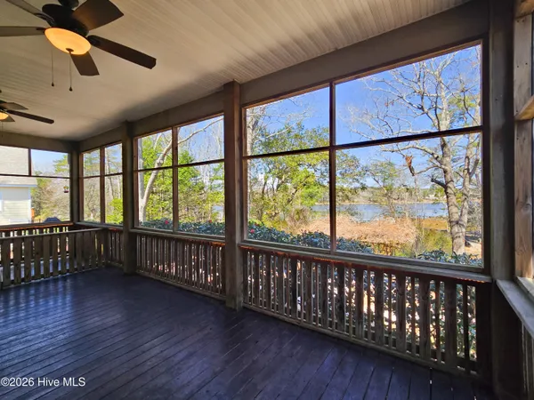 $825,000 | 218 Wild Oak Drive, Swansboro, NC 28584