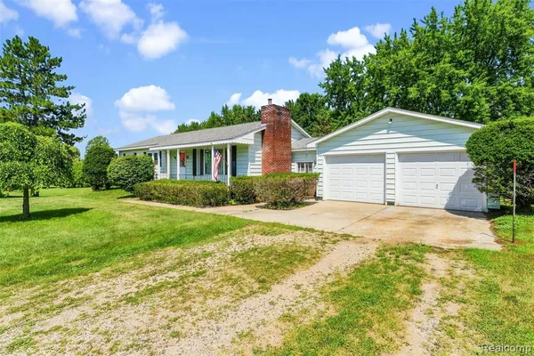 $299,900 | 2285 Peppermill Road, Lapeer, MI 48446