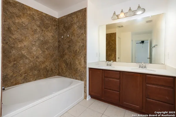 $2,000 | 11014 Colt Isle, San Antonio, TX 78254