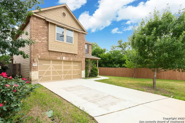 $2,000 | 11014 Colt Isle, San Antonio, TX 78254