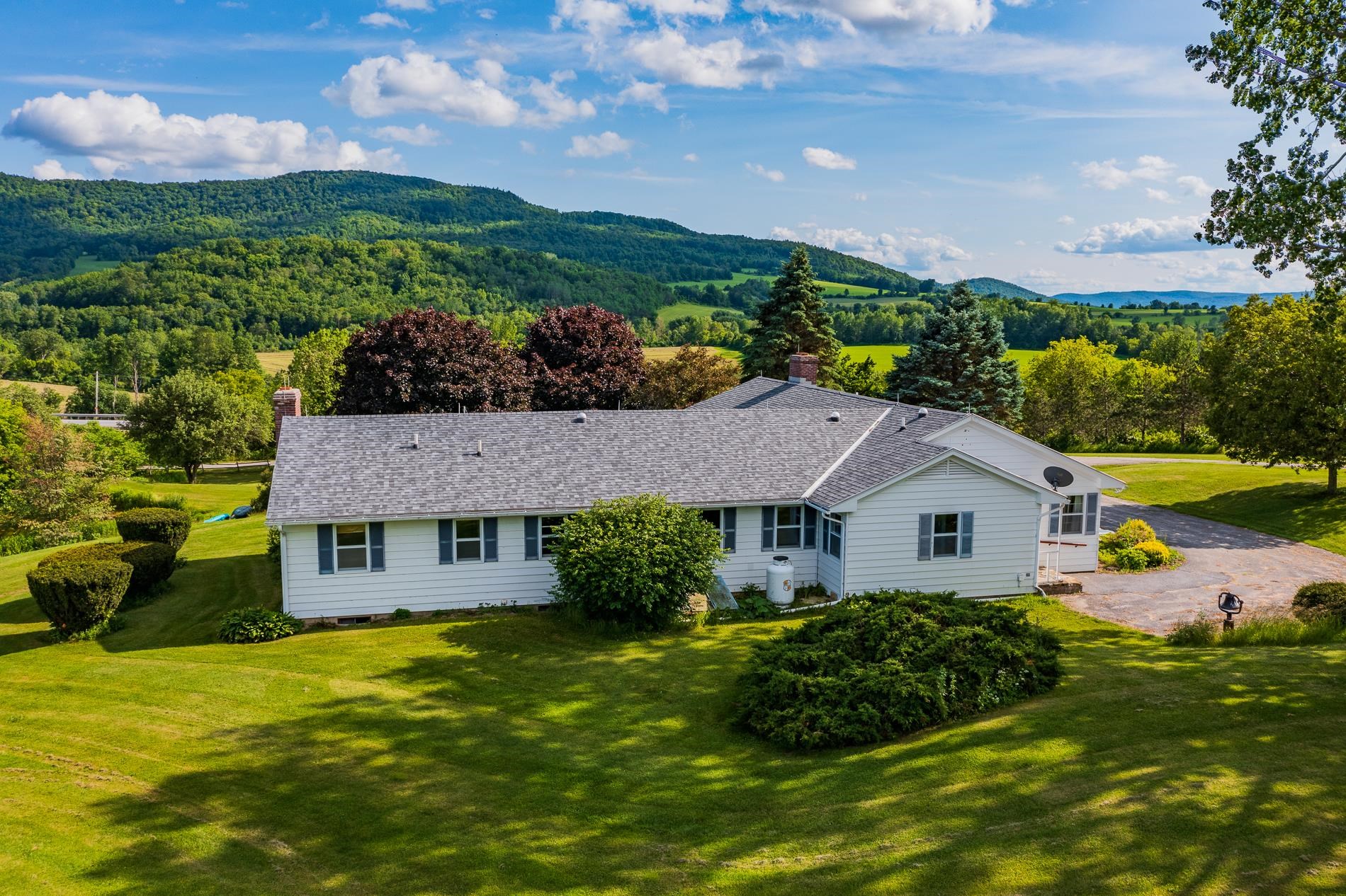 3347 West Road Bennington, VT 05201 - Photo 27 of 38