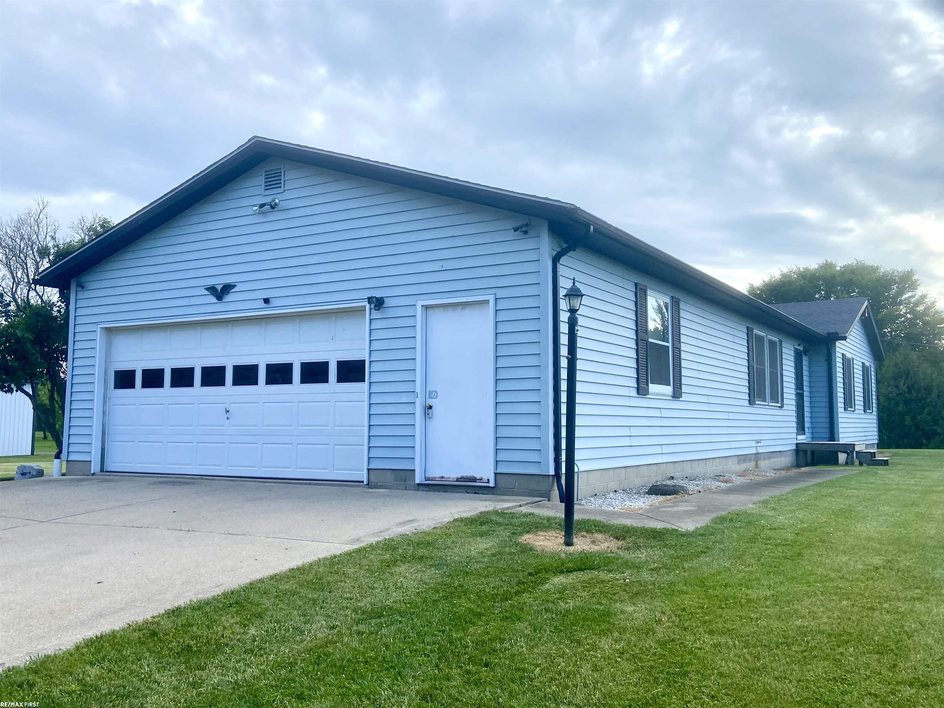 17250 Armada Center Road Armada, MI 48005 - Photo 13 of 32