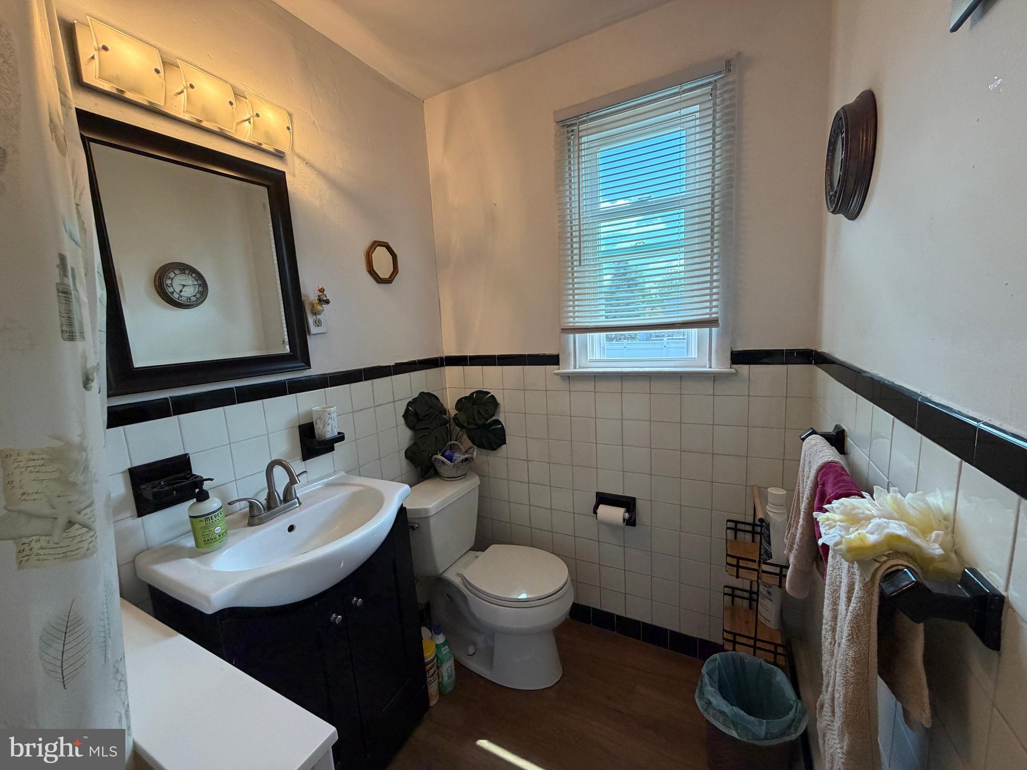 126 Dale Road Willow Grove, PA 19090 - Photo 37 of 50 Hall Bathroom