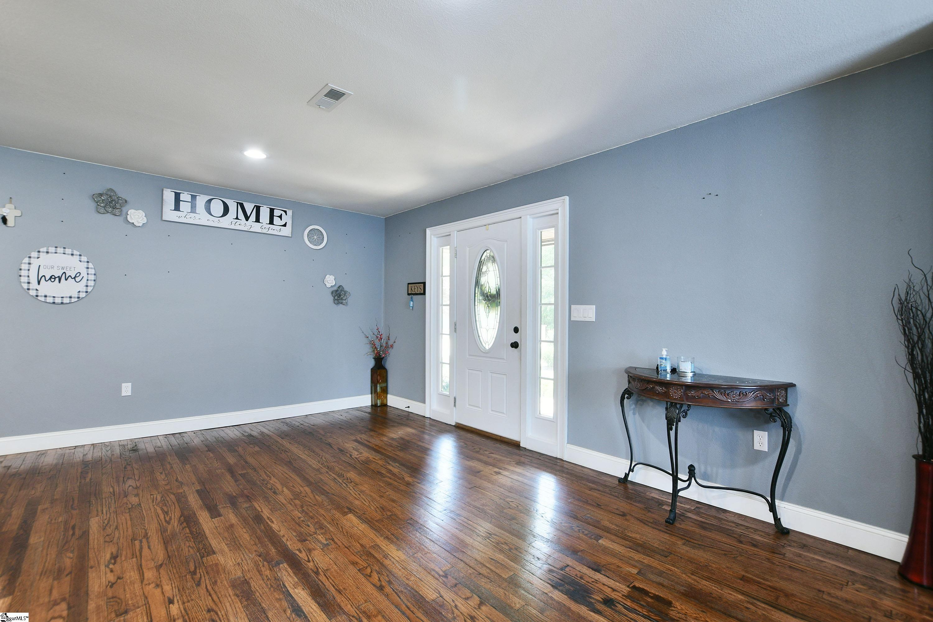 219 Addis Street Easley, SC 29640 - Photo 5 of 36