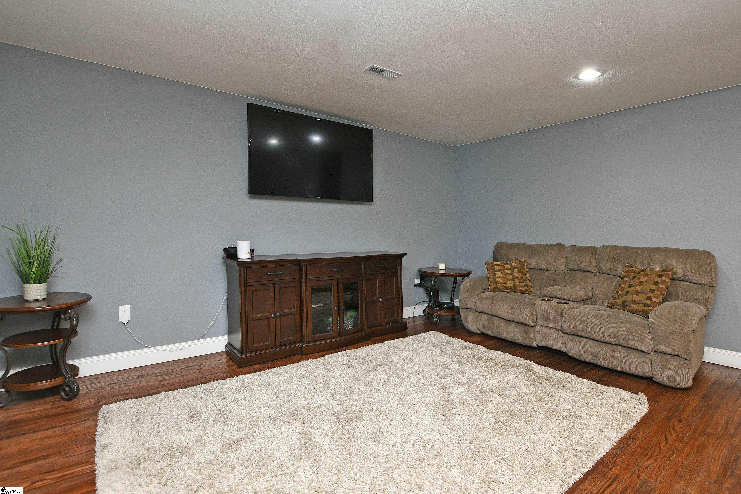 219 Addis Street Easley, SC 29640 - Photo 6 of 36