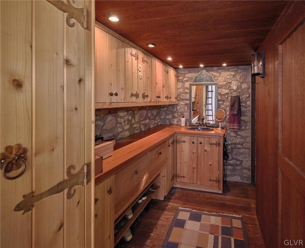 180 Sunnyside Road Easton, PA 18042 - Photo 7 of 45 Gallery Image 7