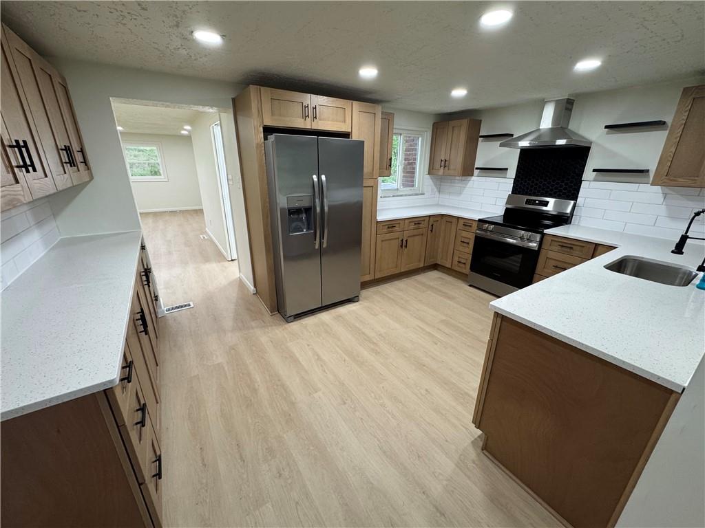 126 Holly Place Road Mount Pleasant, PA 15666 - Photo 3 of 40