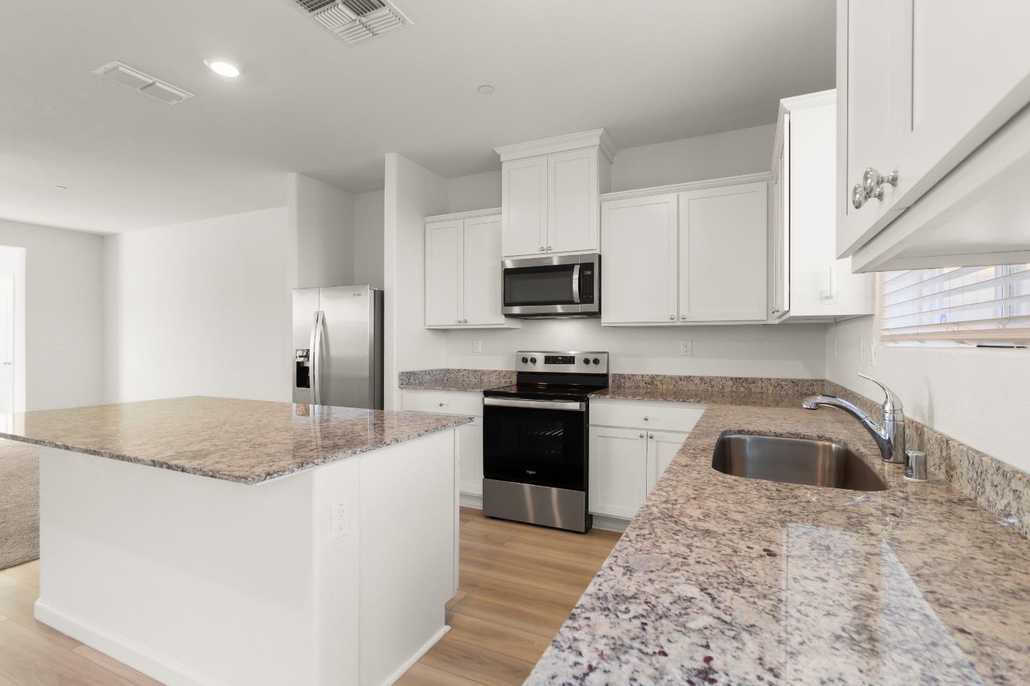 3443 Coltrane Way Stockton, CA 95212 - Photo 13 of 40