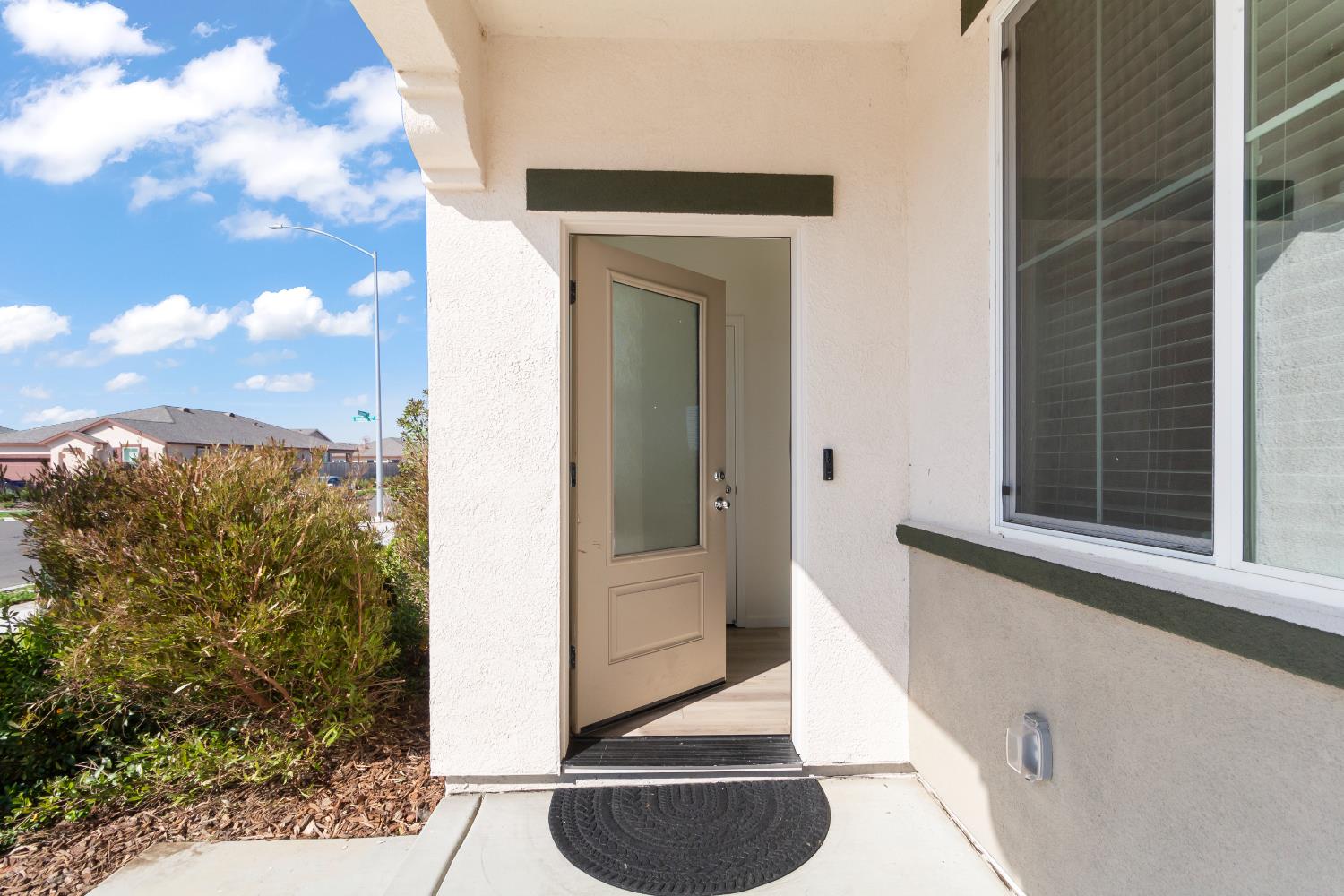 3443 Coltrane Way Stockton, CA 95212 - Photo 2 of 40