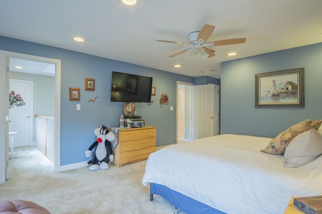 8 Longwood Drive Swampscott, MA 01907 - Photo 23 of 42