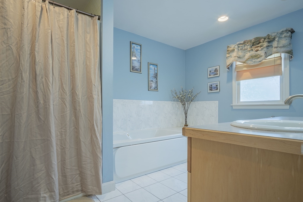 8 Longwood Drive Swampscott, MA 01907 - Photo 28 of 42