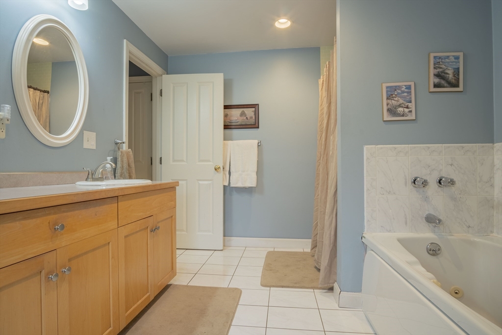 8 Longwood Drive Swampscott, MA 01907 - Photo 29 of 42