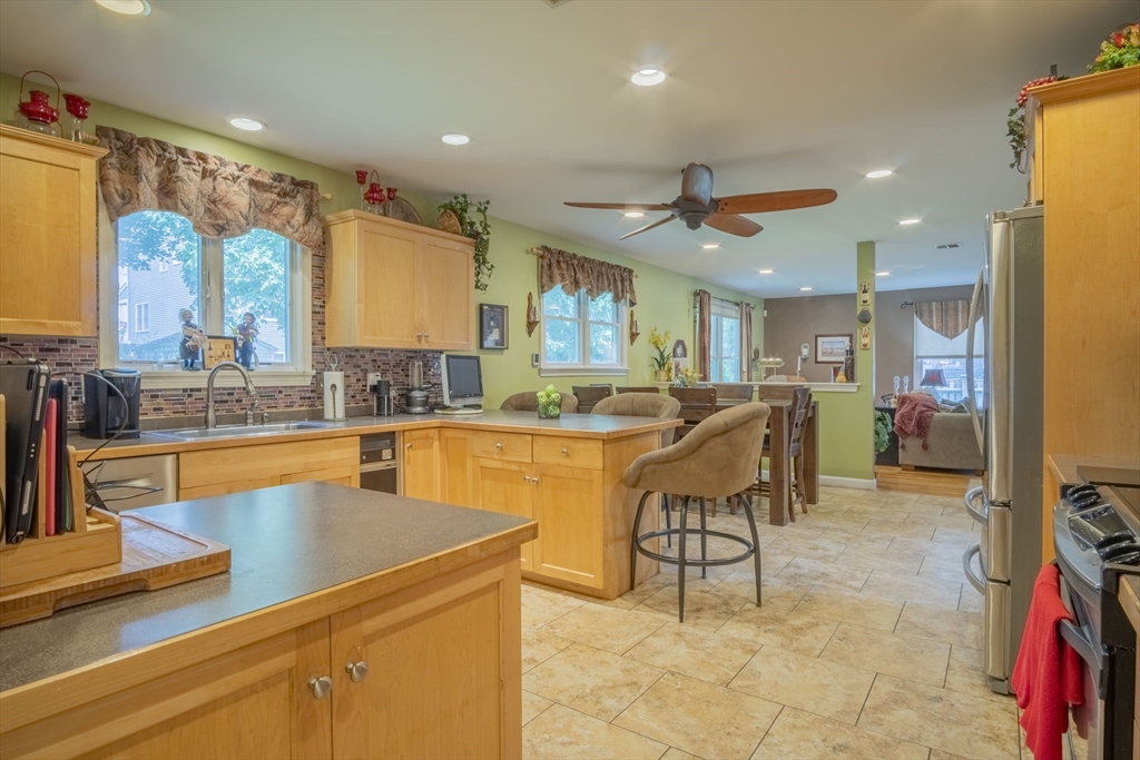 8 Longwood Drive Swampscott, MA 01907 - Photo 6 of 42