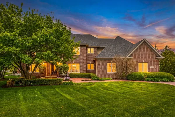 $998,888 | 39W514 Bealer Circle, Geneva, IL 60134