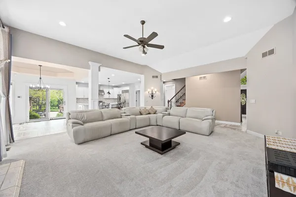 $998,888 | 39W514 Bealer Circle, Geneva, IL 60134