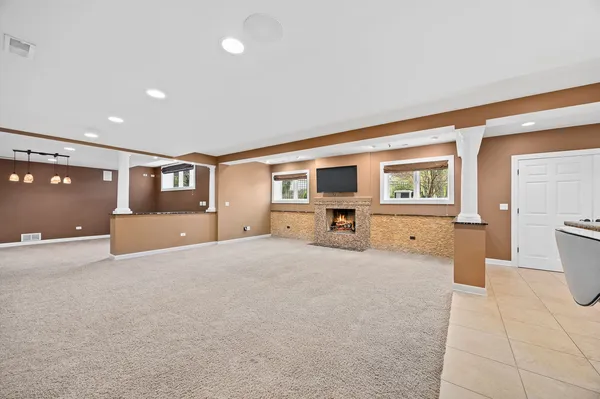 $998,888 | 39W514 Bealer Circle, Geneva, IL 60134
