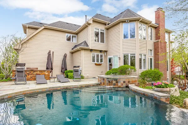 $998,888 | 39W514 Bealer Circle, Geneva, IL 60134