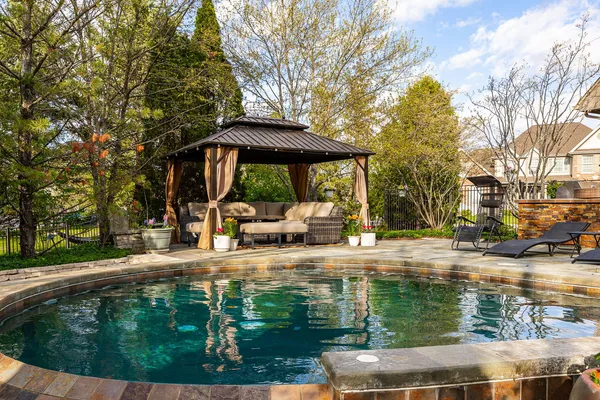$998,888 | 39W514 Bealer Circle, Geneva, IL 60134