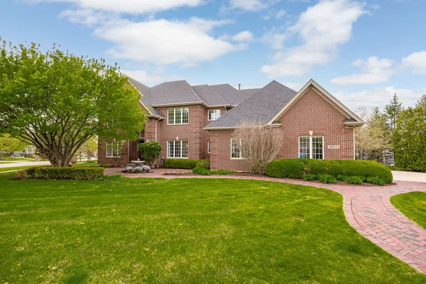 $998,888 | 39W514 Bealer Circle, Geneva, IL 60134