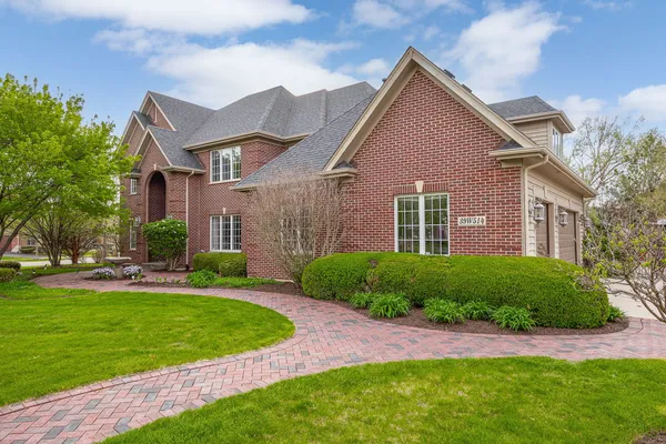 $998,888 | 39W514 Bealer Circle, Geneva, IL 60134